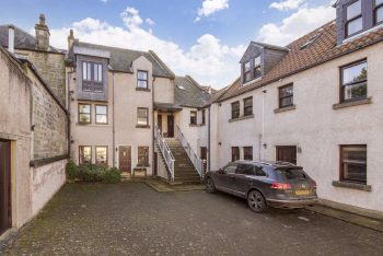 10 John Coupar Court, St Andrews KY16 9EB