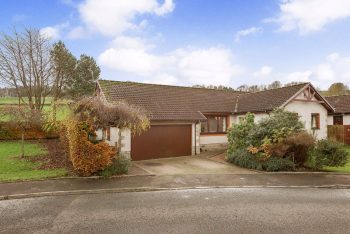 44 Hogarth Drive, Cupar KY15 5YH