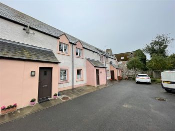 7 Burnside Court, Auchtermuchty KY14 7FH